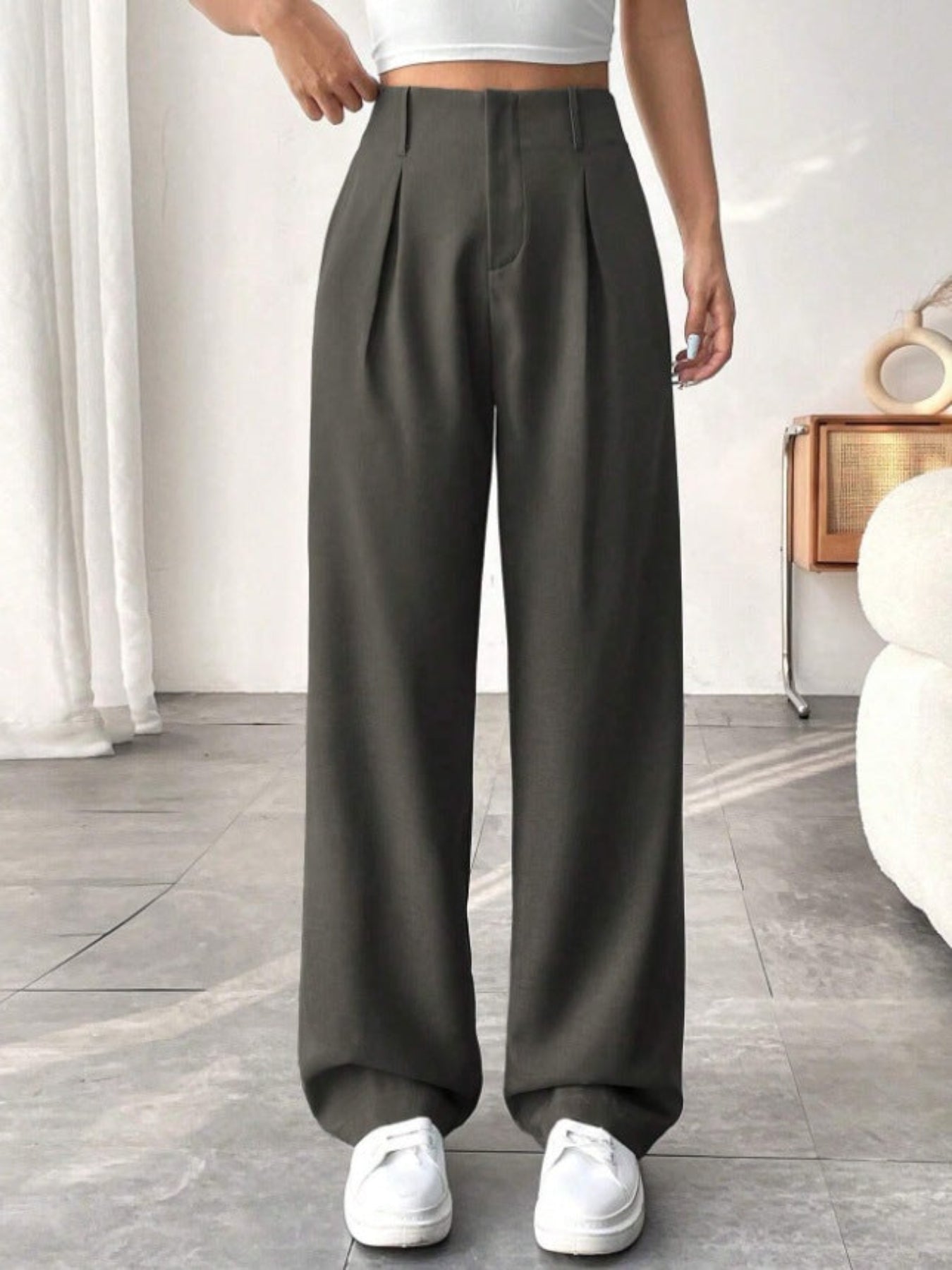 Belisima – Elegant Pleated Wide-Leg Office Trouser